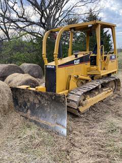 2000 Caterpillar D3C Dozer
