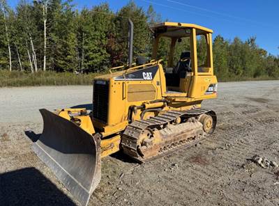 2005 Caterpillar D3G XL Dozer