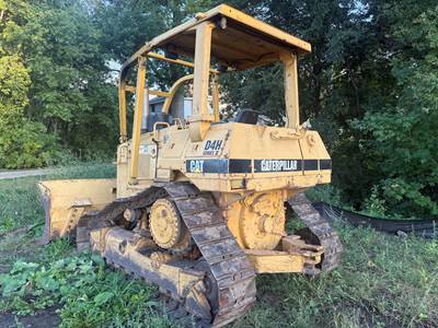 1989 Caterpillar D4H II Dozer