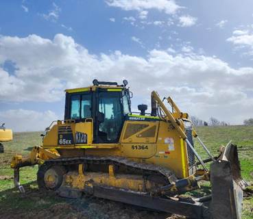 Komatsu D65EX-16 Dozer