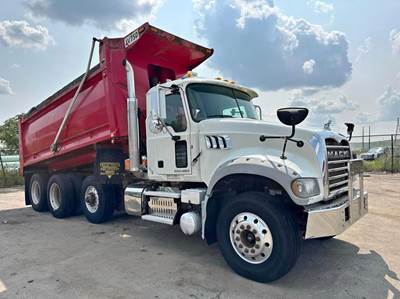 2016 Mack Granite Dump Truck