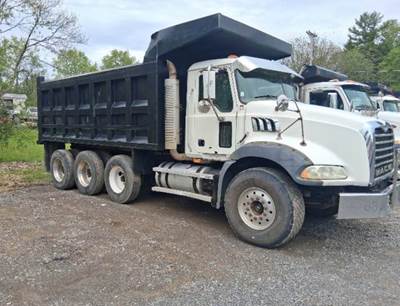 2007 Mack MP7 Dump Truck