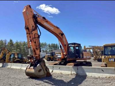 2007 Doosan DX420 Excavator