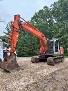 2000 Hitachi EX120-5 Excavator