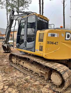 2010 John Deere 135D Excavator - Hydraulic thumb