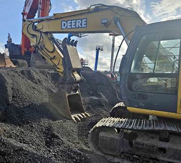 2006 John Deere 160C LC Excavator