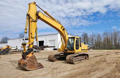 1998 John Deere 200LC Excavator