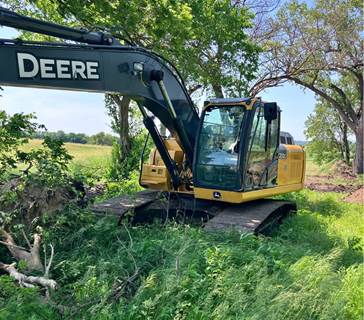 2017 John Deere 210G LC Excavator