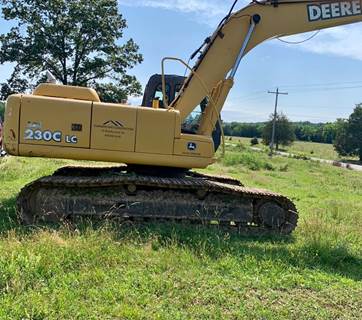 2007 John Deere 230 CLC Excavator