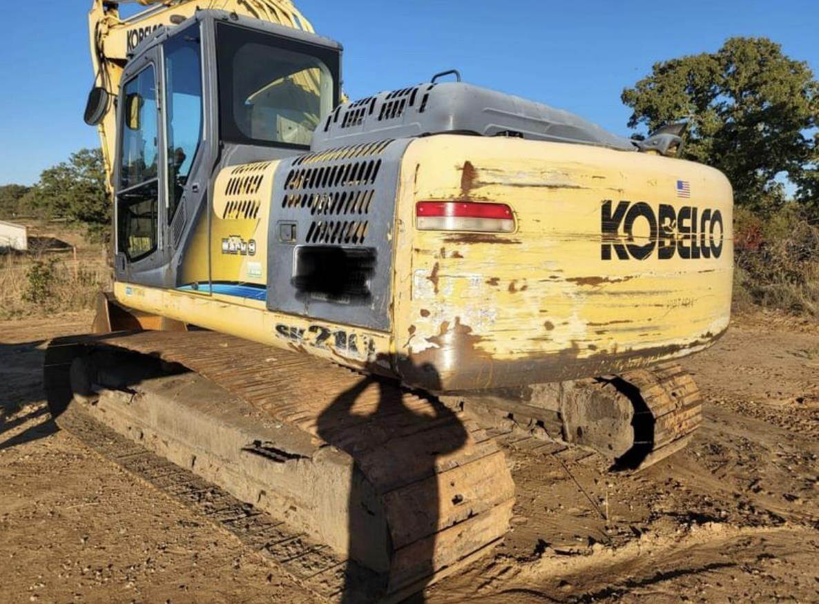 2014 Kobelco SK210 Excavator Bucket & Thumb For Sale, 7,500 Hours