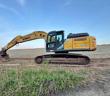 2017 Kobelco SK300LC-10 Excavator