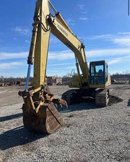 Komatsu PC200-6 Excavator