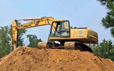 2001 Komatsu PC240LC Excavator