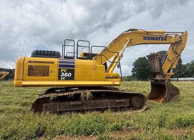 2019 Komatsu PC360LC-11 Excavator - Bucket & Thumb