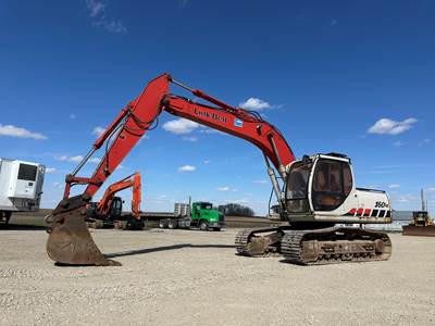 2004 Link-Belt 160 LX Excavator - Bucket & Thumb