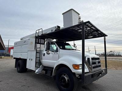 2010 Ford F-750 Forestry Bucket Truck