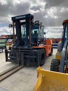 2017 Doosan D160S-7 Forklift