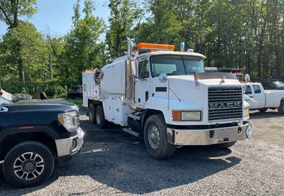 2003 Mack CH613 Fuel & Lube Truck