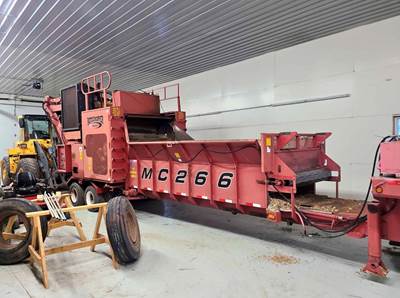 2004 Rotochopper MC266 Horizontal Grinder