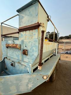 Bowie 800 Hydroseeder / Straw Blower