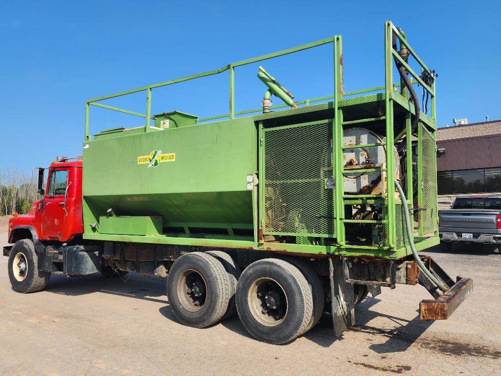 2000 Bowie IMPERIAL 3000 Hydroseeder / Straw Blower For Sale, 334 Hours