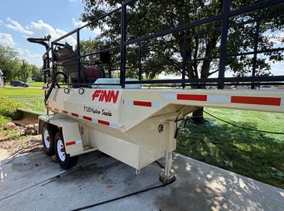 2015 FINN T120GN Hydroseeder / Straw Blower