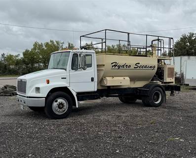 FINN T170 Hydroseeder on Freightliner FL70