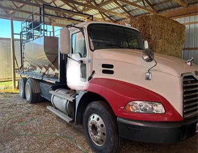 FINN T170 Hydroseeder On Mack Truck