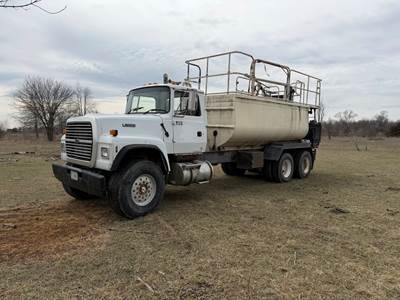 FINN T330 (T280) Hydroseeder on 1996 Ford L9000 Truck
