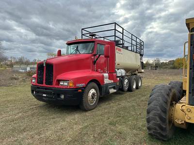 FINN T330 Hydroseeder on 1995 Kenworth T600 Semi