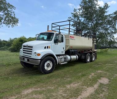 2006 FINN T330 Hydroseeder on Sterling Truck