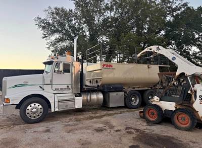 2009 FINN T330 Hydroseeder / Peterbilt 377