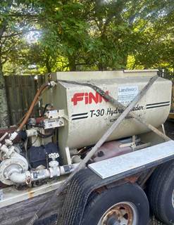 FINN T30 Hydroseeder / Straw Blower