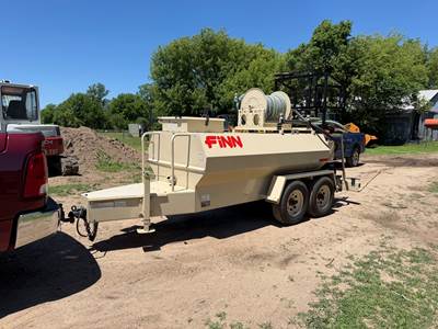 FINN T75T Hydroseeder / Straw Blower