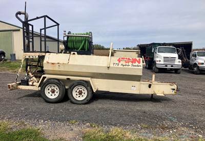 FINN T75T Hydroseeder / Straw Blower