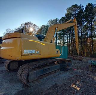2006 John Deere 200C LC Long Reach Excavator