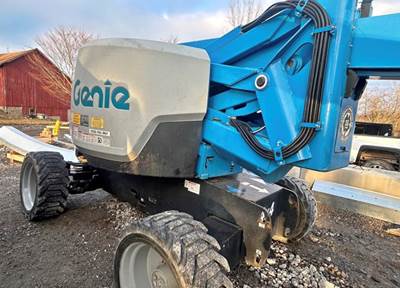 2015 Genie Z62/40 Man Lift