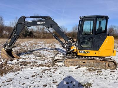 2024 John Deere 60P Mini Excavator - Bucket & Thumb
