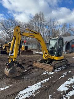 2010 Komatsu PC55MR-3 Mini Excavator - Bucket & Thumb