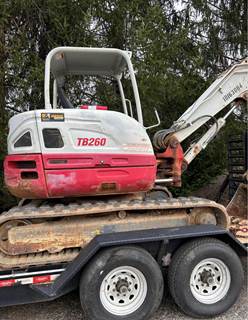 2015 Takeuchi TB260 Mini Excavator - Bucket & Thumb
