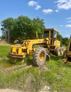 John Deere 670B Motor Grader