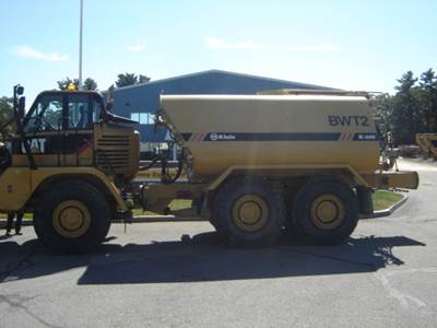 2008 Caterpillar 725 Off-Highway Truck