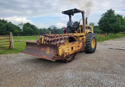 2000 Caterpillar 563C Padfoot Roller Compactor