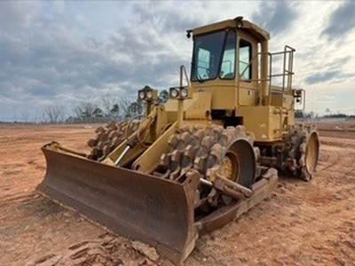 1989 Caterpillar 815B Padfoot Roller Compactor