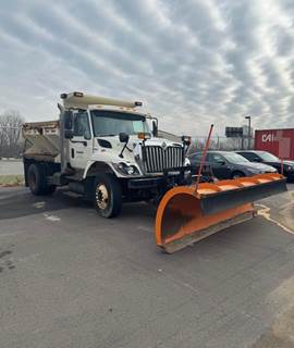 2011 International 7300 Plow / Spreader Truck