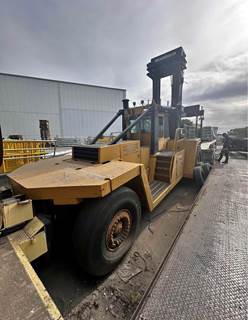 1995 Caterpillar V900 CH Pneumatic Tire Forklift