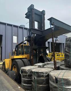 1995 Caterpillar V900 CH Pneumatic Tire Forklift