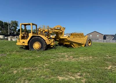 Caterpillar 621B Scraper