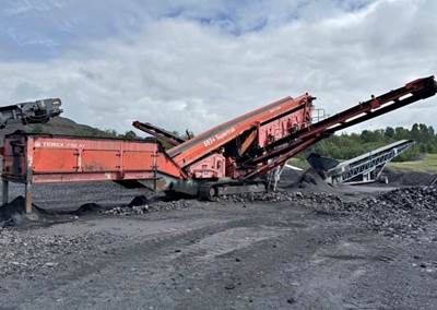 2012 Finlay 693 SUPERTRAK Screening Plant