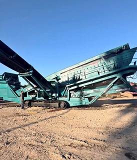 2006 Powerscreen CHIEFTAIN 2100 3 DECK Screening Plant